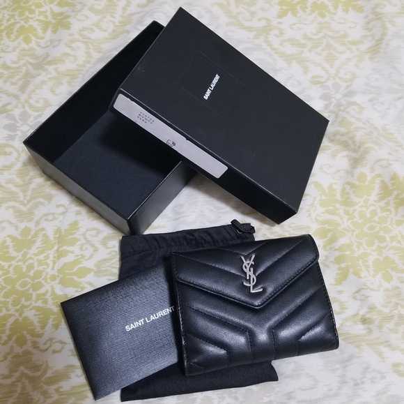Saint Laurent Handbags - YSL Saint Laurent Loulou compact wallet